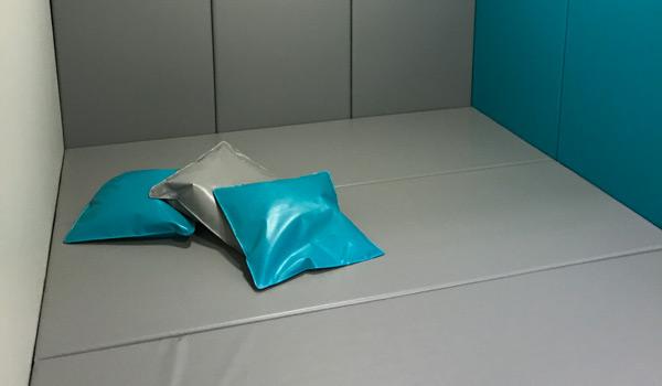 Time-out with corrugated floor & wall cushions